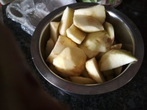 coarsely cut fruits